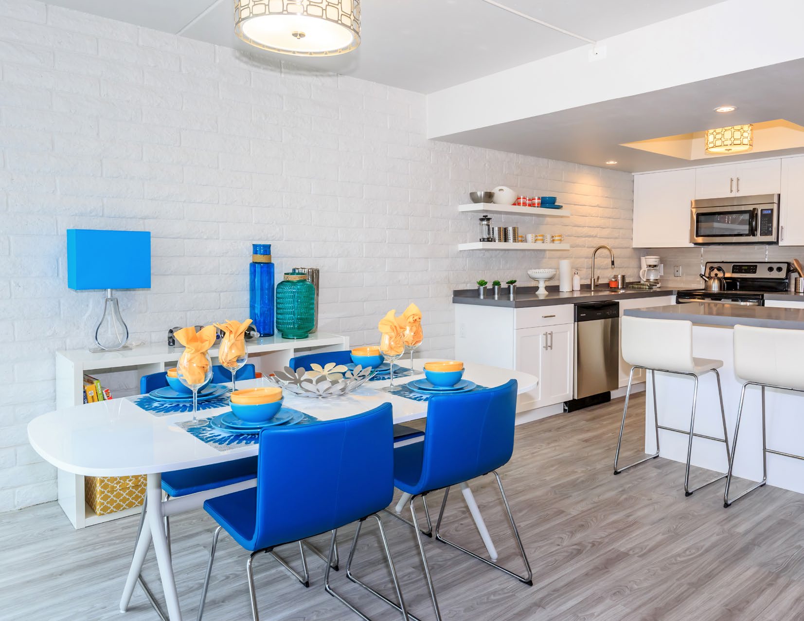 Mid-Century Modern dining and kitchen